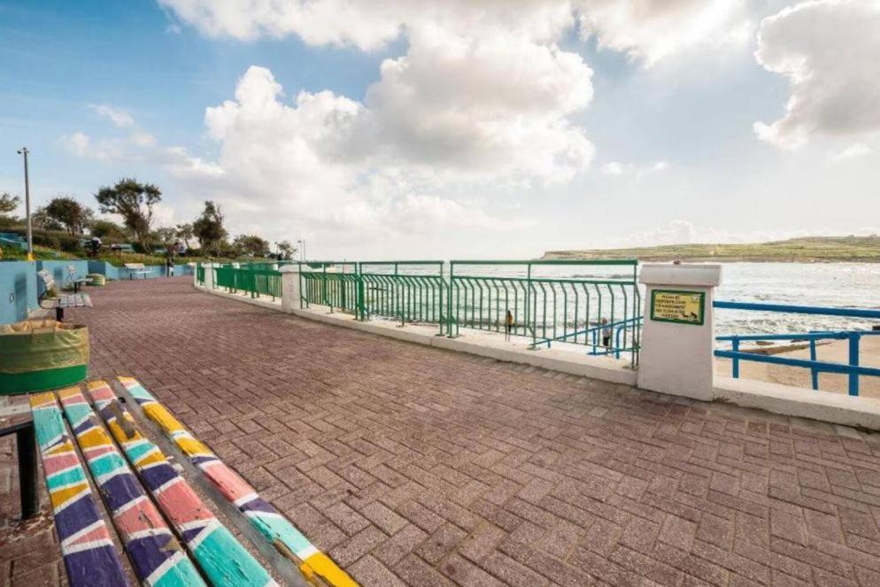 Sea View 2 Bedroom Apartment Marsaskala Luaran gambar