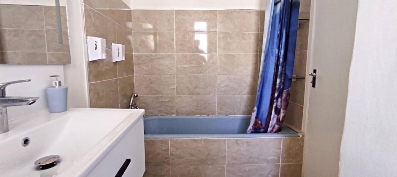 Sea View 2 Bedroom Apartment Marsaskala Luaran gambar